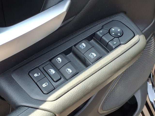 New 2026 RAM 1500 Express AWD/4WD image 16