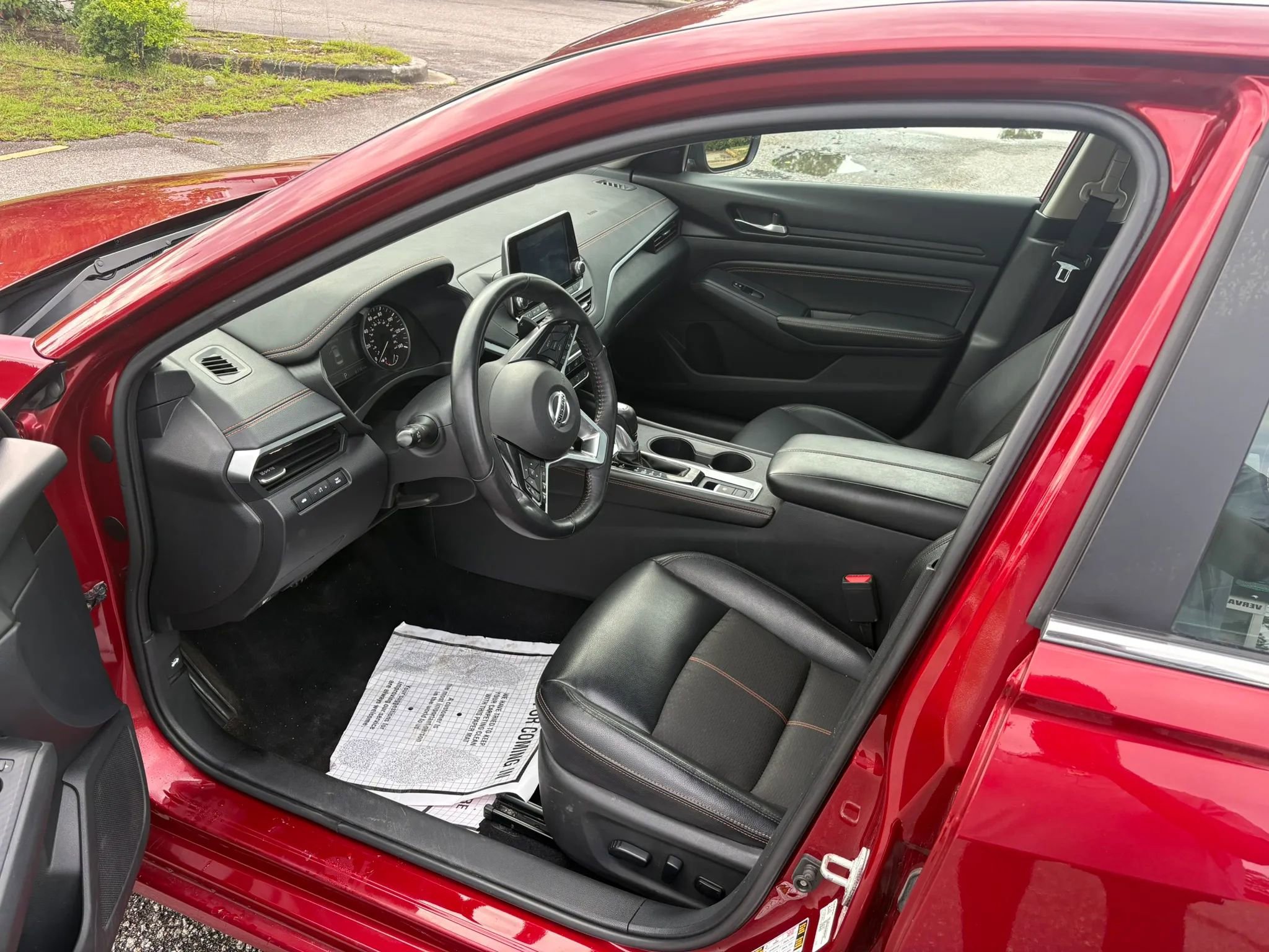 Used 2019 Nissan Altima 2.5 SR w/ SR Premium Package AWD/4WD image 2