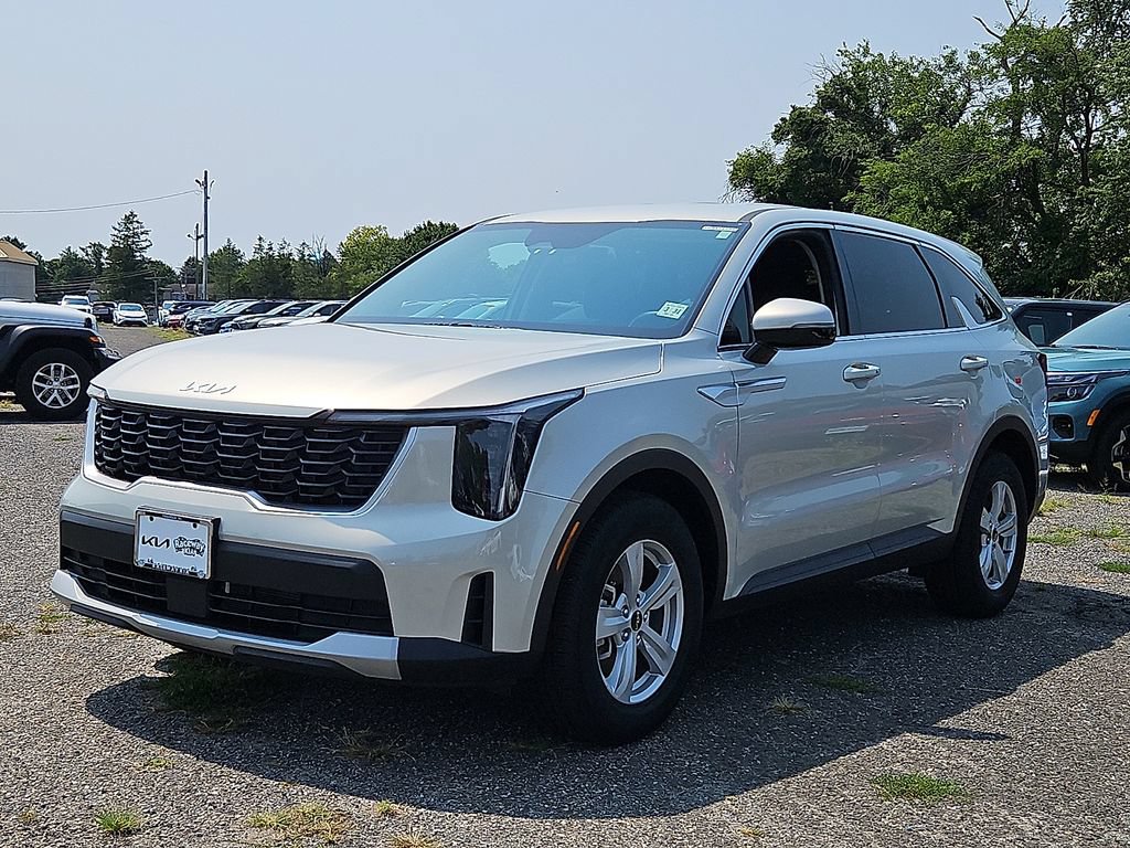 Certified 2026 Kia Sorento LX FWD image 3