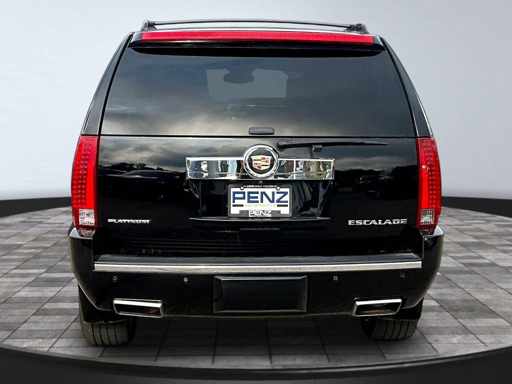 Used 2013 Cadillac Escalade Platinum AWD/4WD image 6