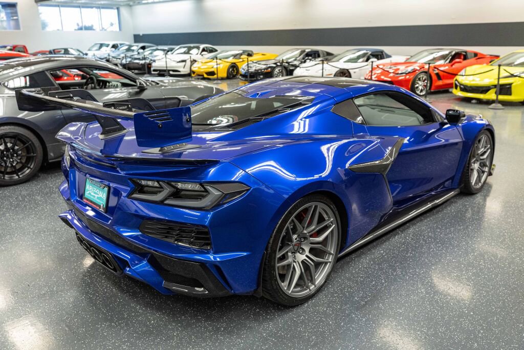 Used 2025 Chevrolet Corvette Z06 RWD image 6