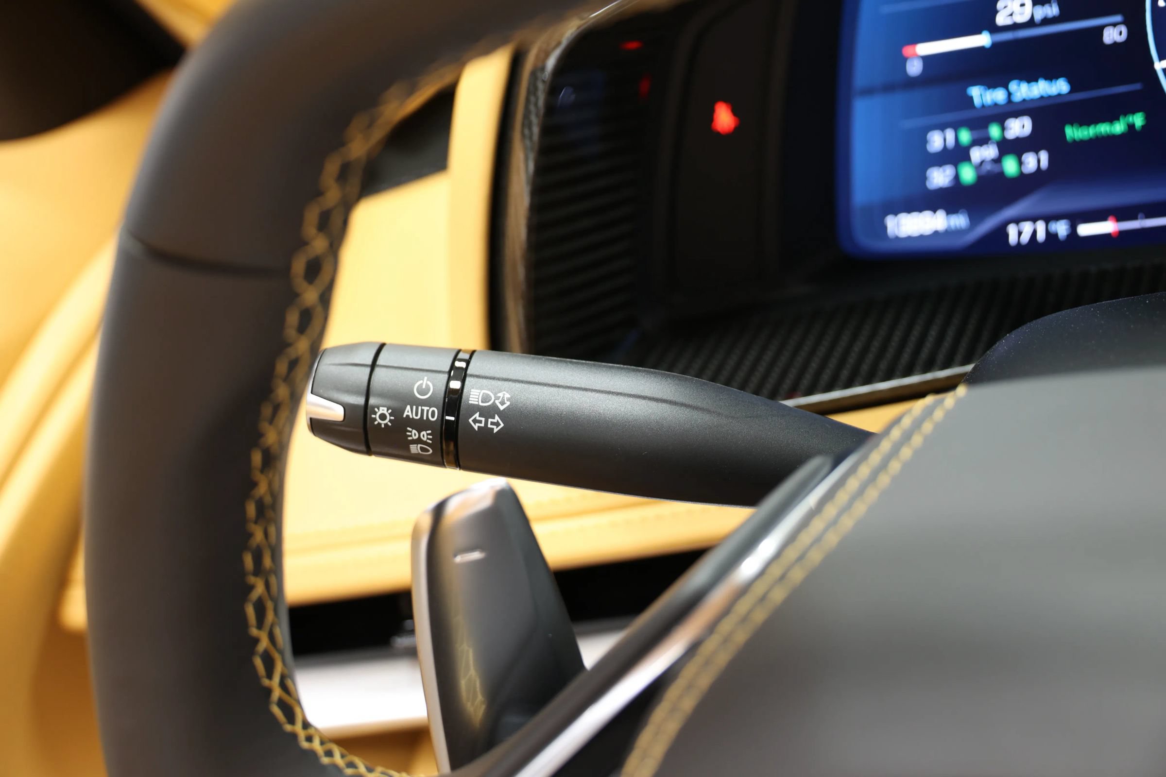 Used 2022 Chevrolet Corvette Stingray Premium Conv w/ Z51 Performance Package RWD image 35