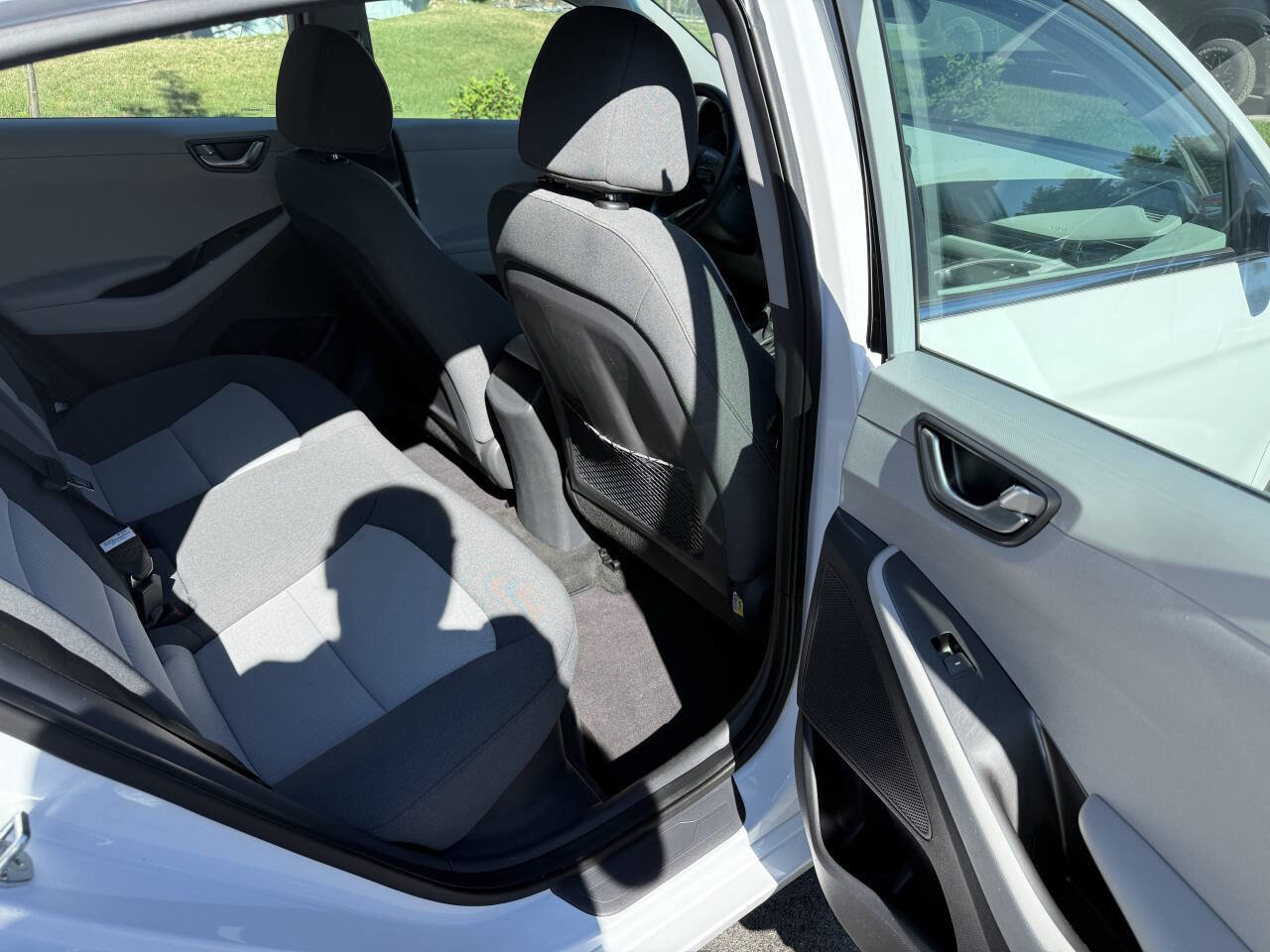 Used 2020 Hyundai Ioniq SEL image 13