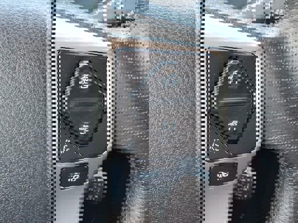 Used 2014 Toyota 4Runner Limited image 18