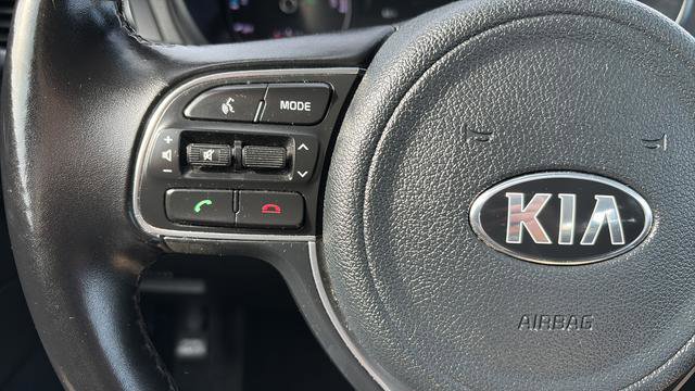 Used 2017 Kia Optima Premium image 30