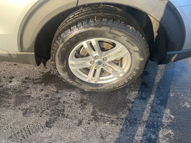 Used 2020 Ford Explorer XLT w/ Equipment Group 202A image 28