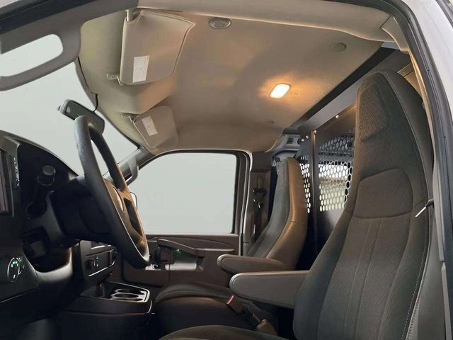 Used 2023 Chevrolet Express 2500 w/ Driver Convenience Package image 25