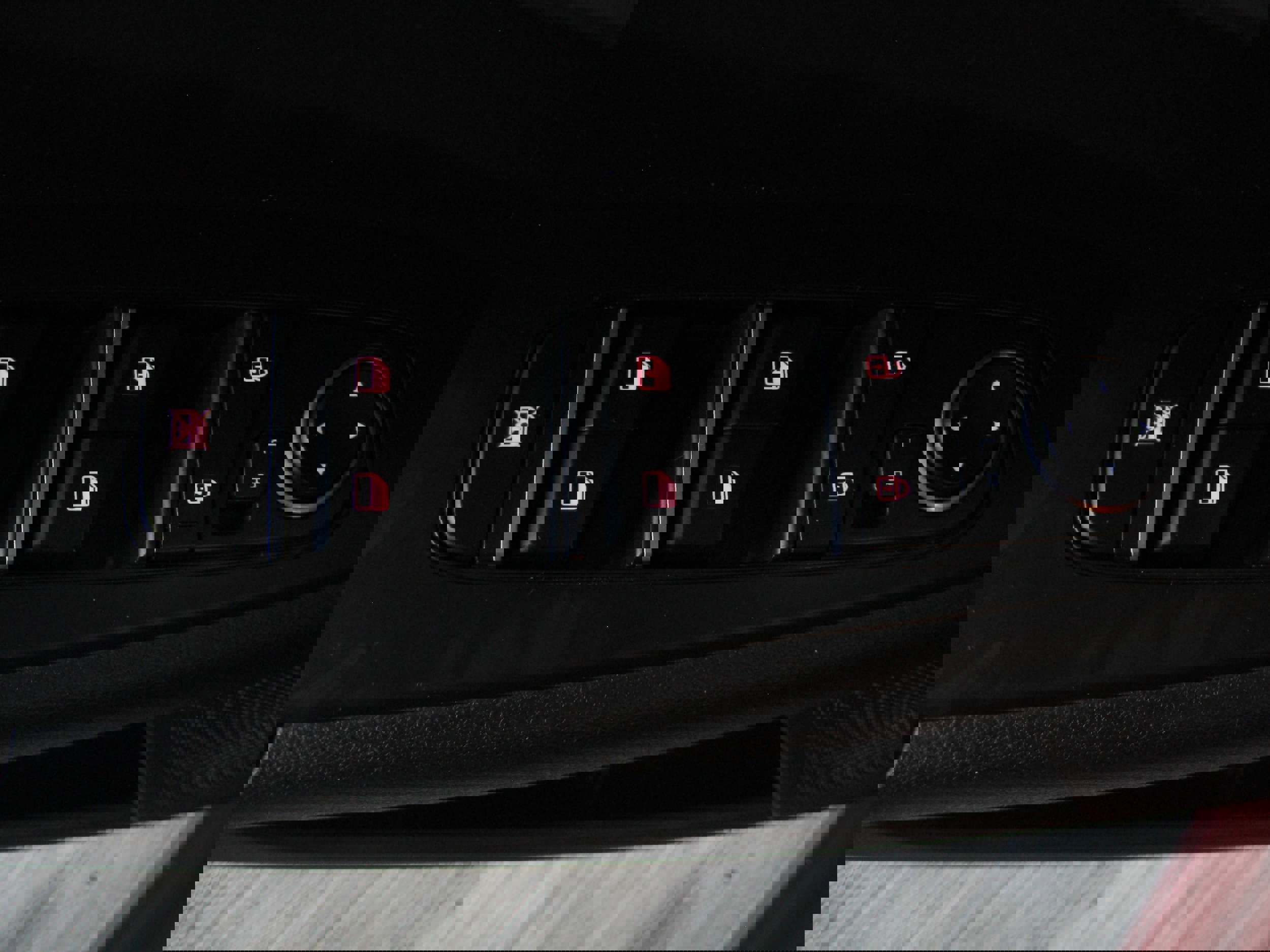 Used 2023 Kia Forte LXS image 9