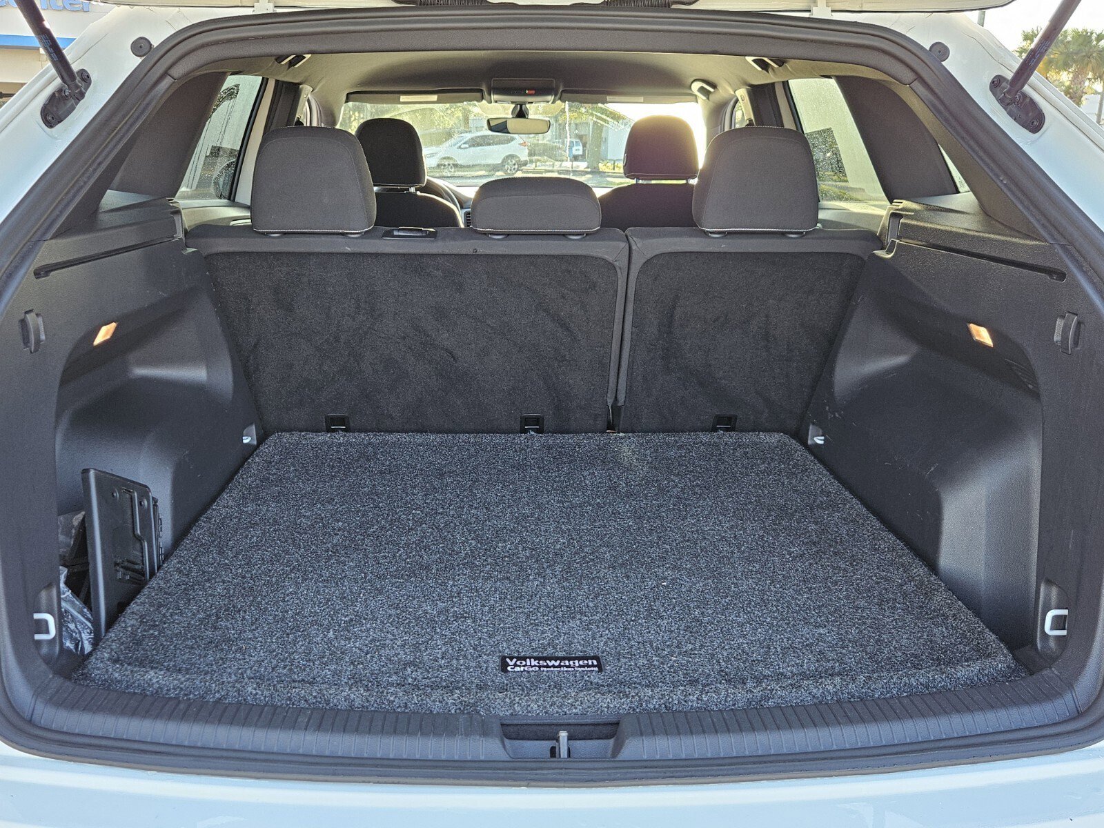 Used 2021 Volkswagen Atlas Cross Sport S image 18