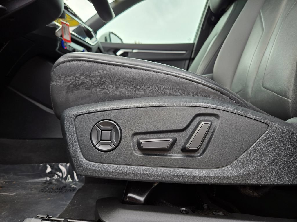 Used 2025 Audi Q3 2.0T Premium AWD/4WD image 17