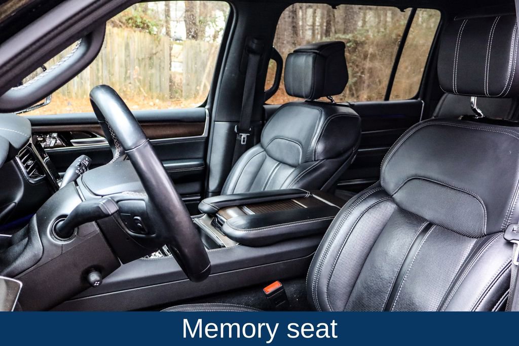 Used 2024 Jeep Grand Wagoneer L 4WD image 10