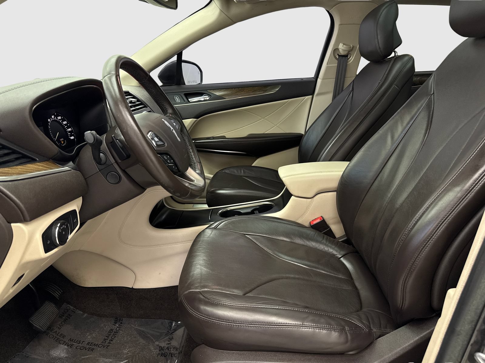 Used 2019 Lincoln MKC Reserve FWD image 17