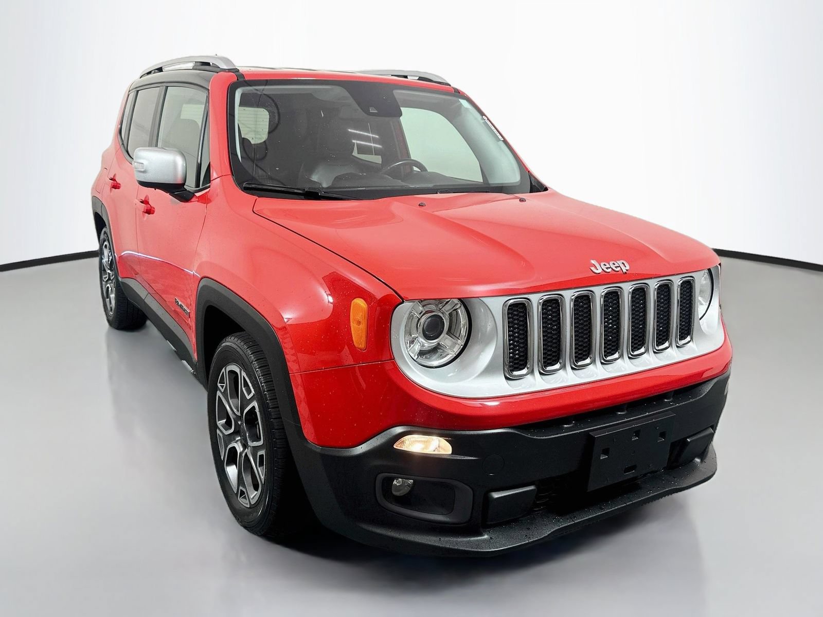 Used 2017 Jeep Renegade Limited w/ Advanced Technology Group FWD image 1