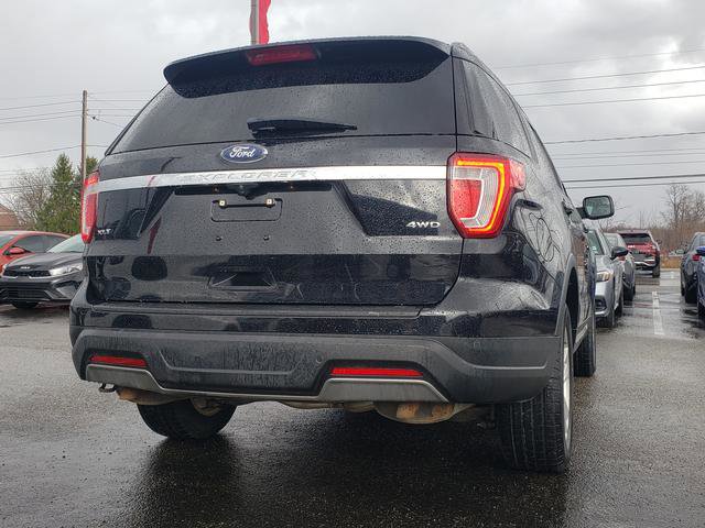 Used 2019 Ford Explorer XLT image 3