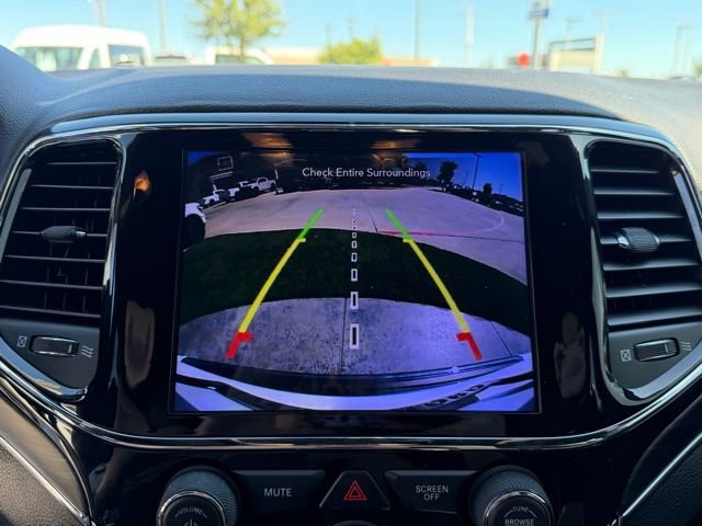 Used 2020 Jeep Grand Cherokee Limited w/ Luxury Group II image 16