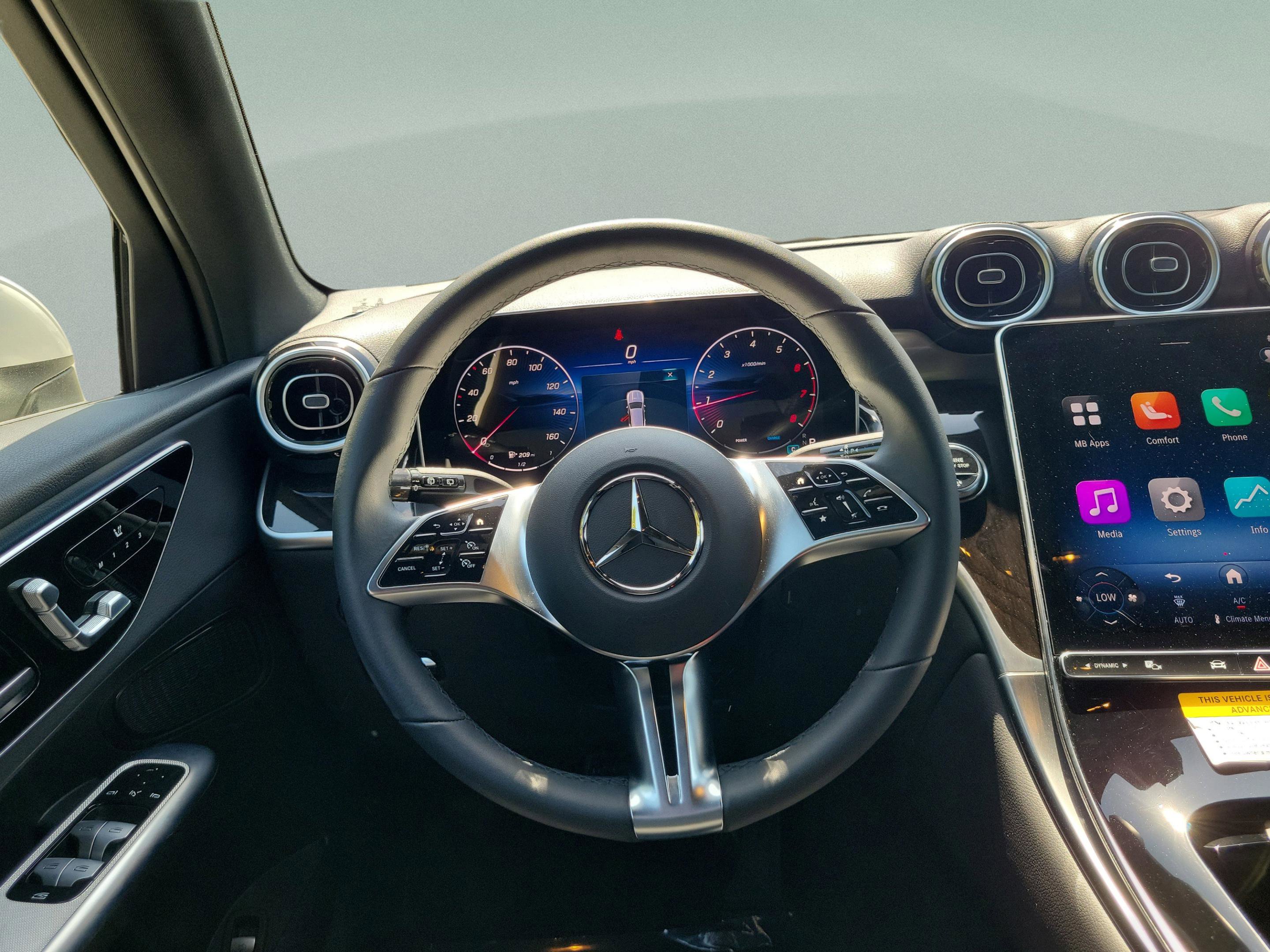 Certified 2026 Mercedes-Benz GLC 300 image 9