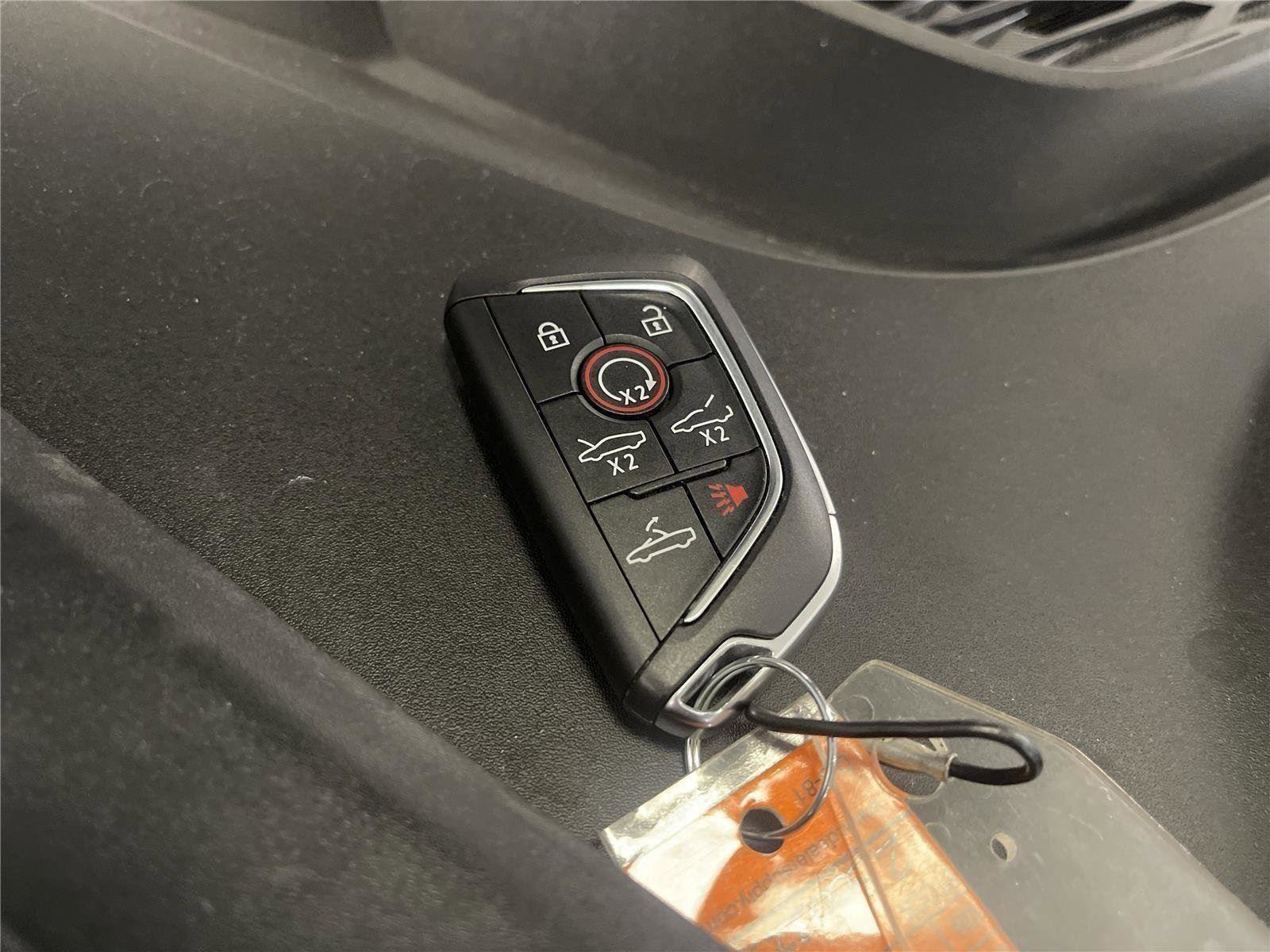 Used 2023 Chevrolet Corvette Stingray Preferred Conv w/ Chrome Exterior Badge Package image 24