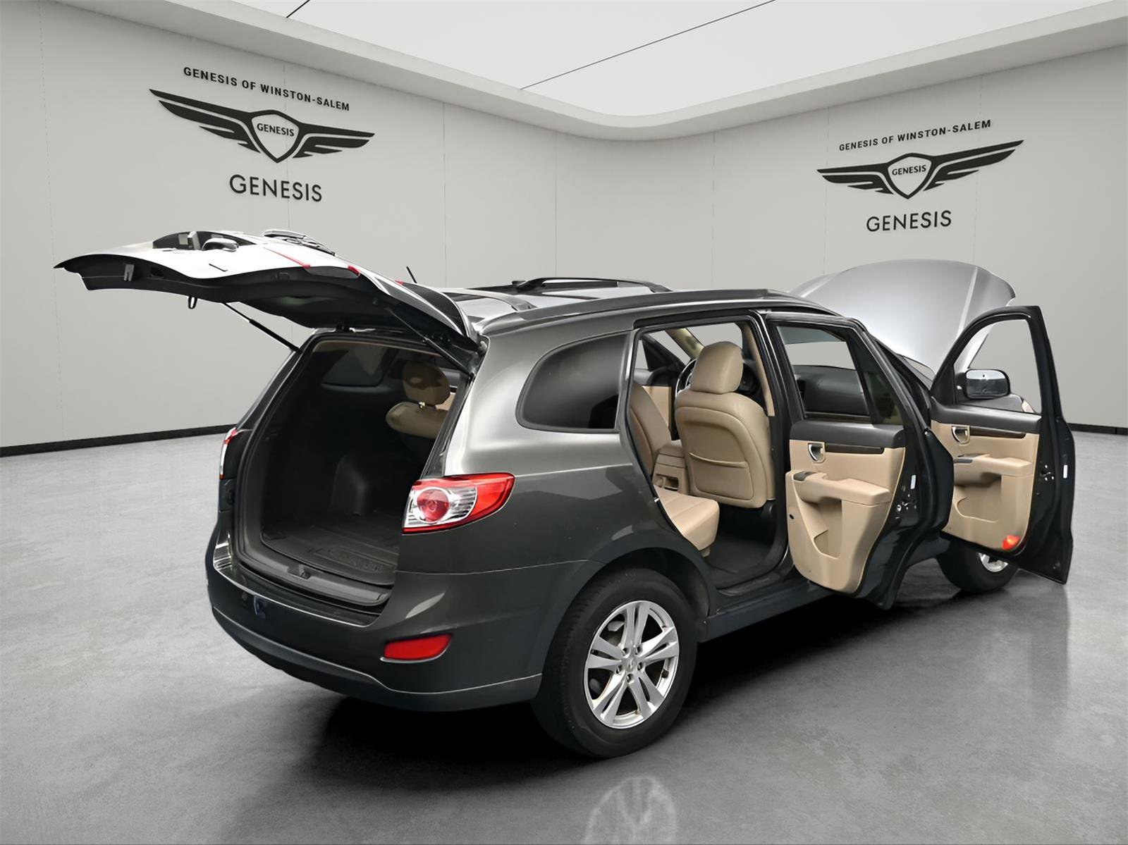 Used 2012 Hyundai Santa Fe Limited w/ Navigation Pkg 4 FWD image 9