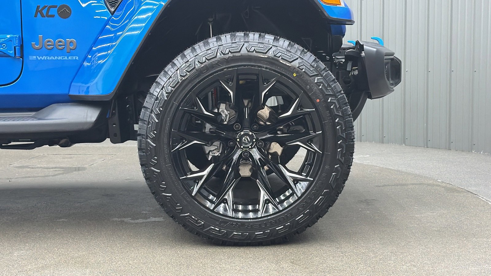 Used 2024 Jeep Wrangler Unlimited w/ Convenience Group image 11