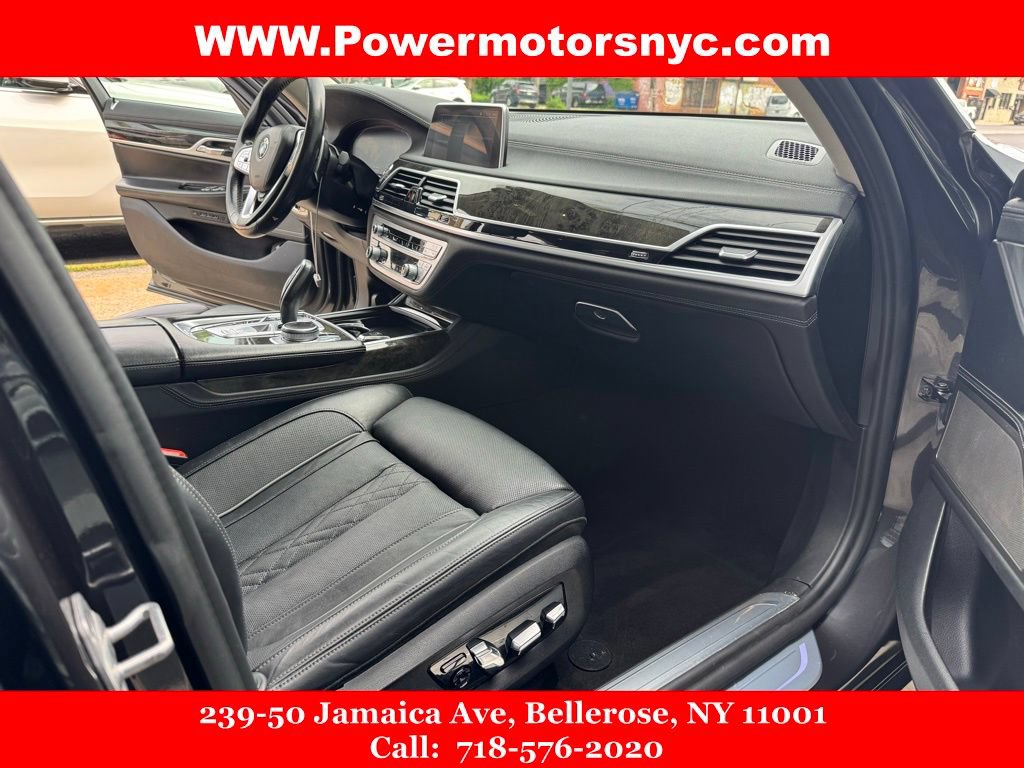 Used 2022 BMW 740i xDrive AWD/4WD image 35