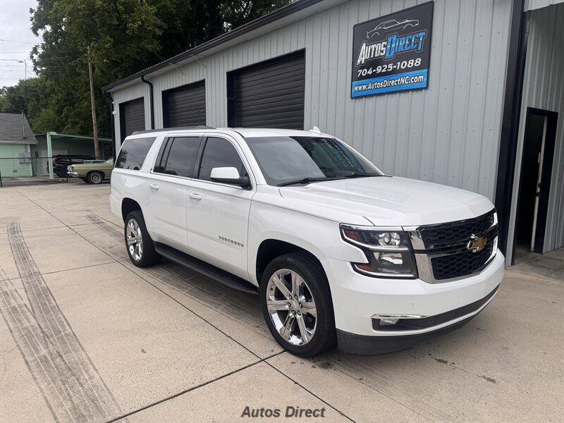 Used 2019 Chevrolet Suburban LT w/ Luxury Package RWD image 7