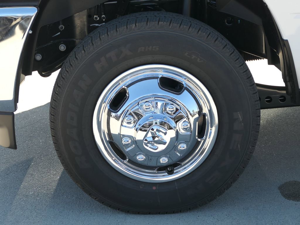 New 2026 RAM 3500 Tradesman AWD/4WD image 9