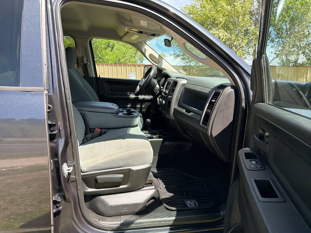 Used 2018 RAM 3500 Tradesman w/ Chrome Appearance Group AWD/4WD image 31