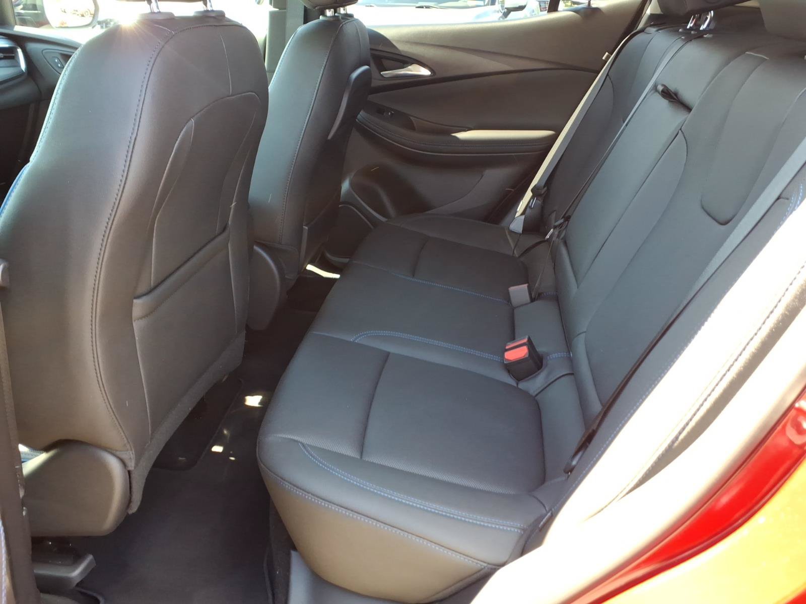 Used 2025 Buick Encore GX Sport Touring w/ Comfort Package FWD image 13