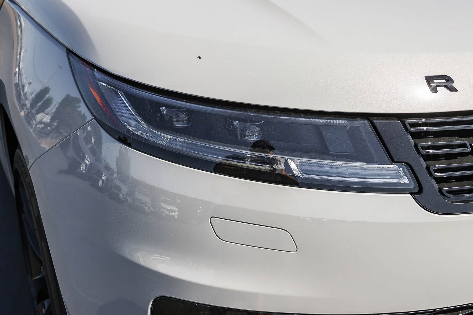 New 2026 Land Rover Range Rover Sport SE AWD/4WD image 15