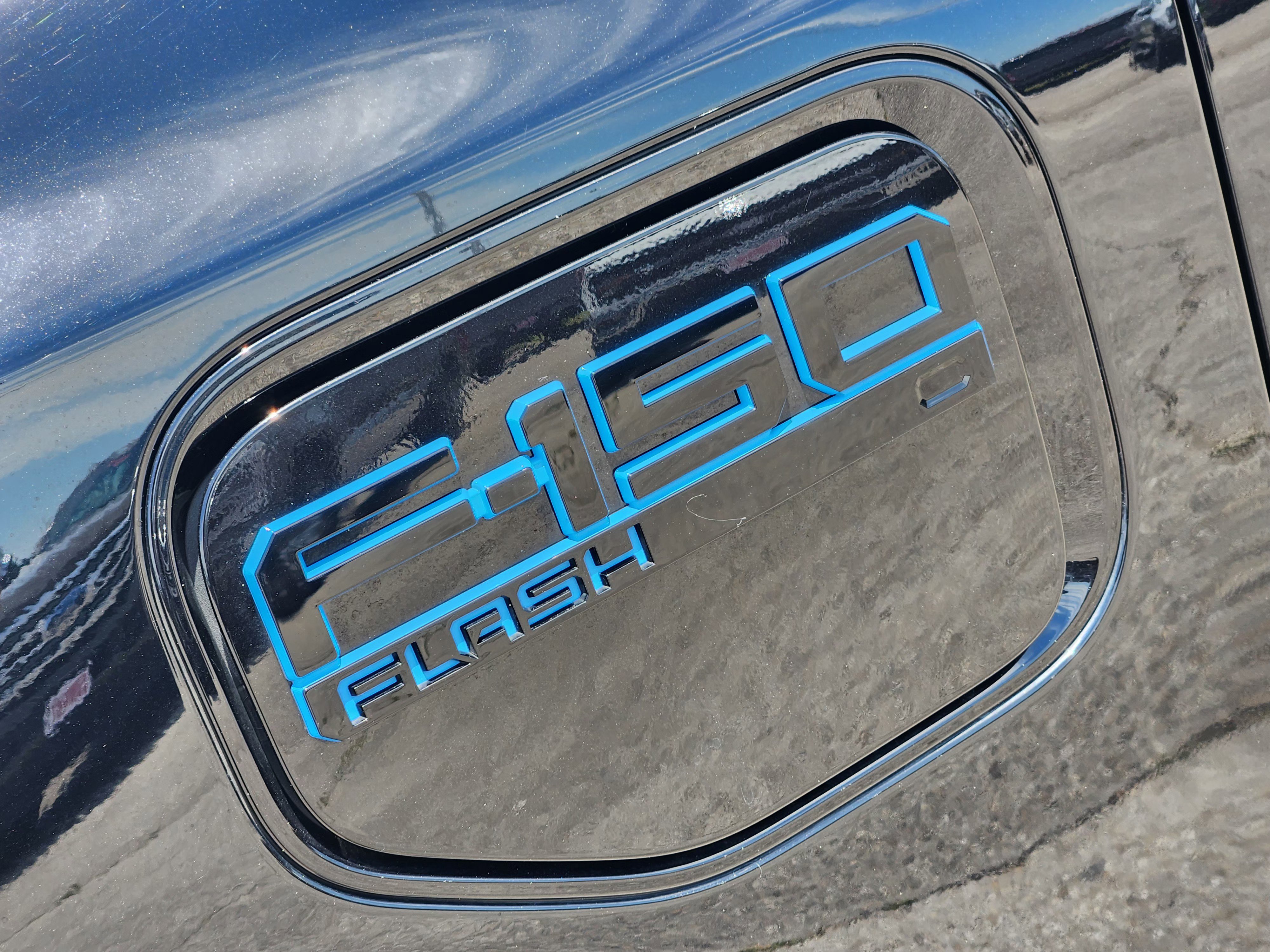 Certified 2024 Ford F150 Lightning Flash AWD/4WD image 12