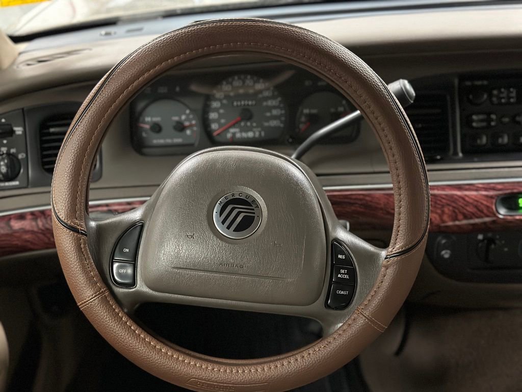 Used 2001 Mercury Grand Marquis GS image 4