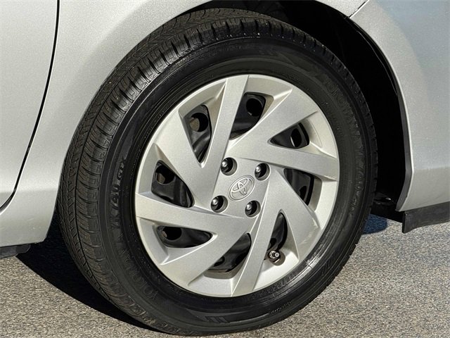 Used 2015 Toyota Prius C One image 18