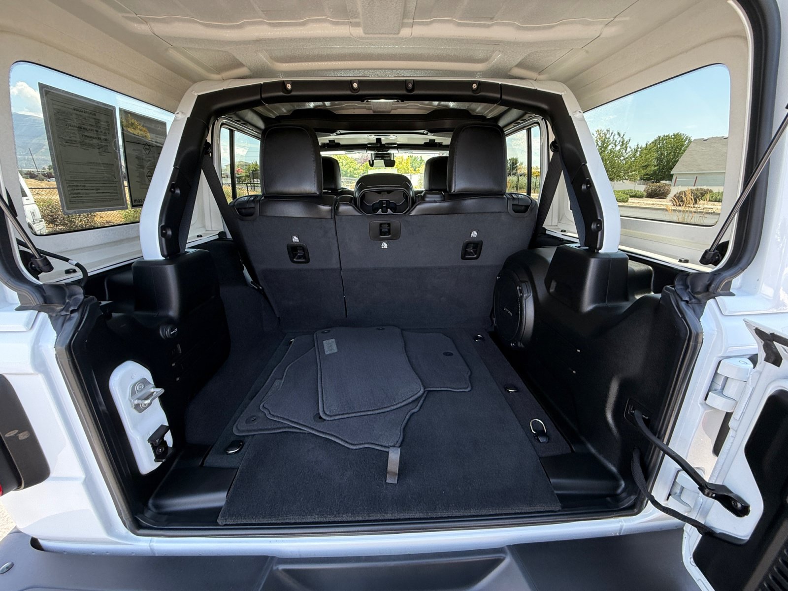 Used 2023 Jeep Wrangler Unlimited Rubicon 392 AWD/4WD image 34