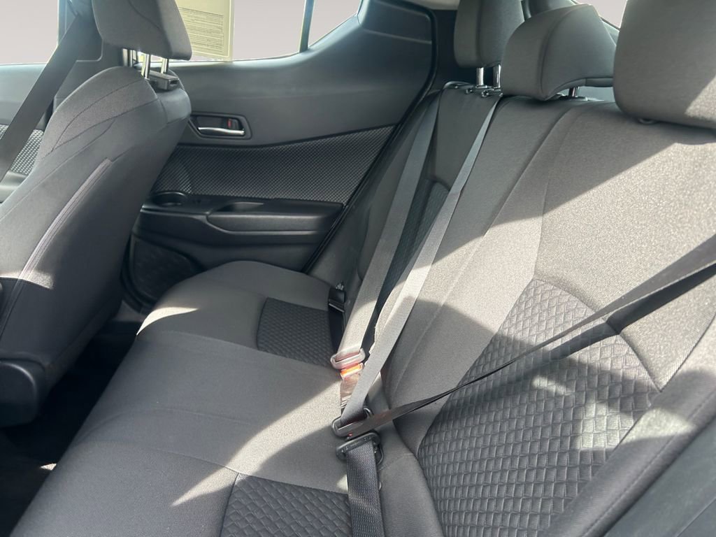 Used 2020 Toyota C-HR LE FWD image 13