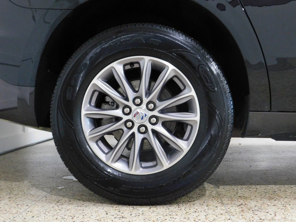 Used 2024 Buick Enclave Essence image 98