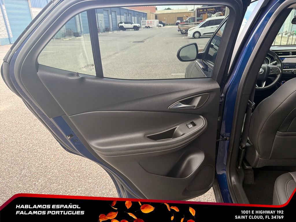 Used 2023 Buick Encore GX Preferred w/ Cold Weather Comfort Package FWD image 18
