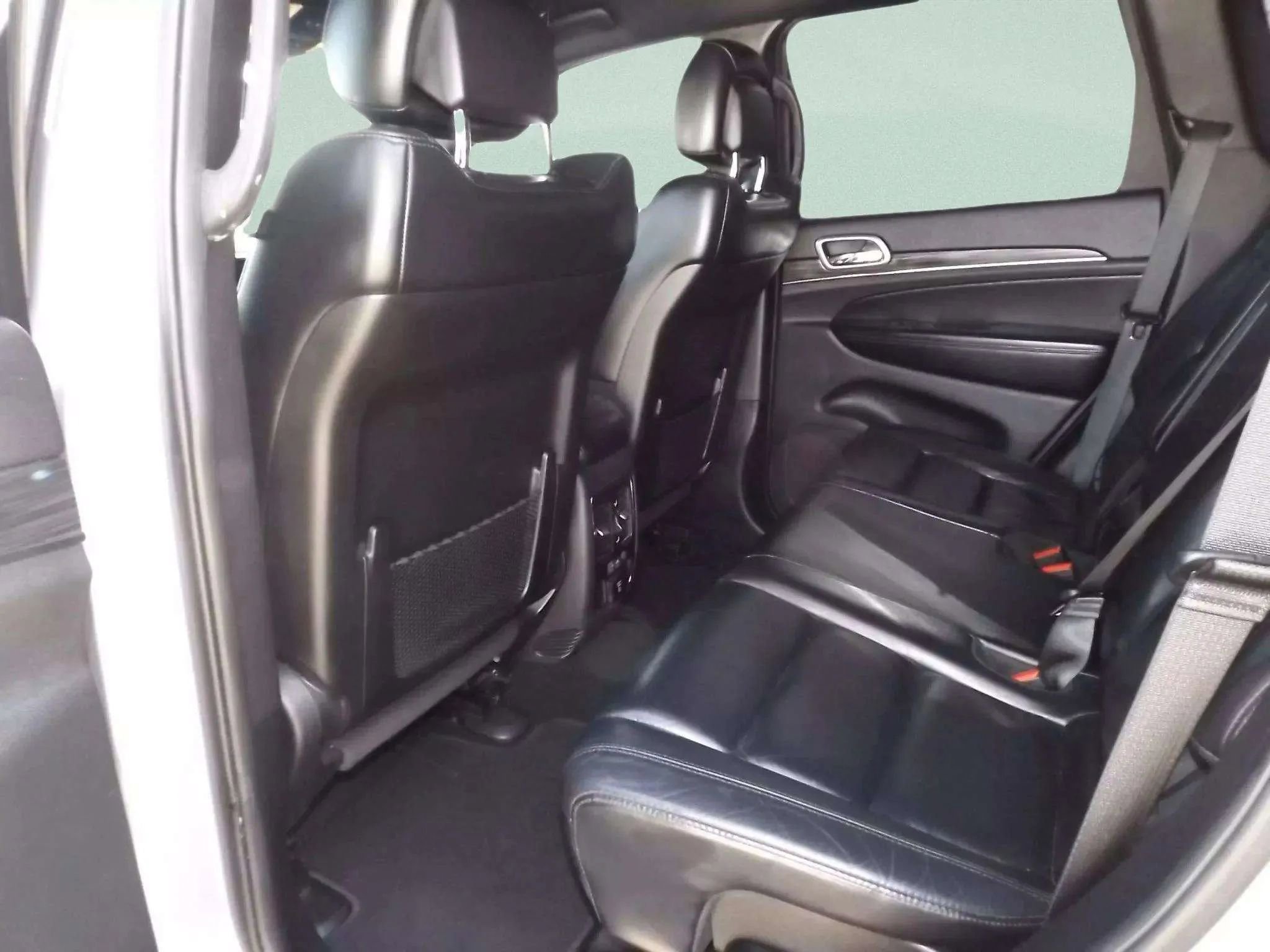 Used 2019 Jeep Grand Cherokee Limited image 18