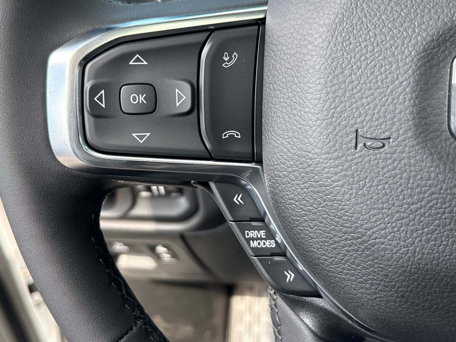 New 2027 RAM 1500 Laramie w/ Night Edition AWD/4WD image 25
