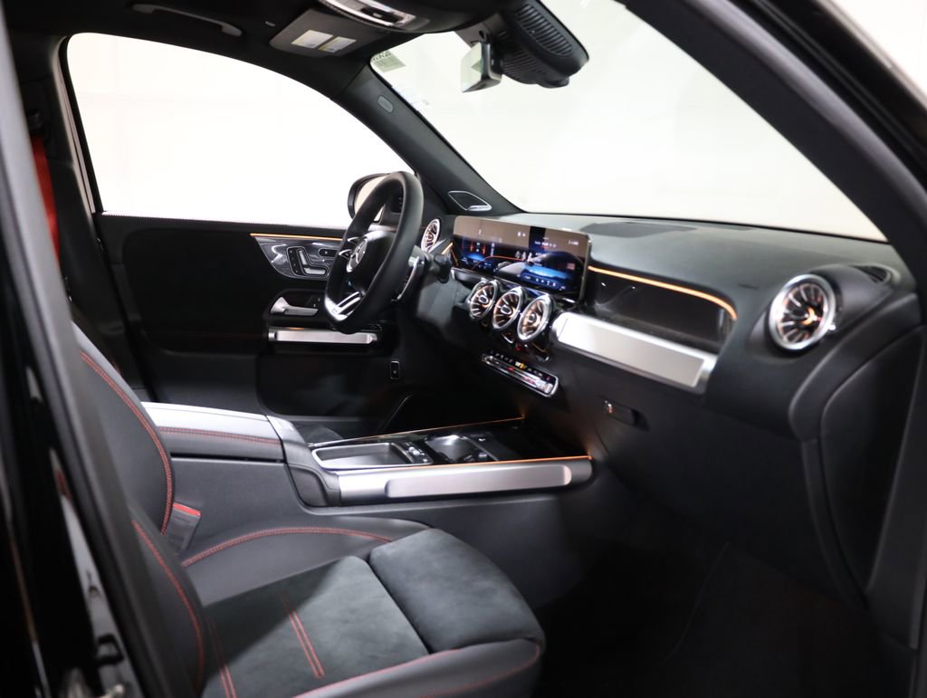 Certified 2025 Mercedes-Benz GLB 35 AMG 4MATIC image 56