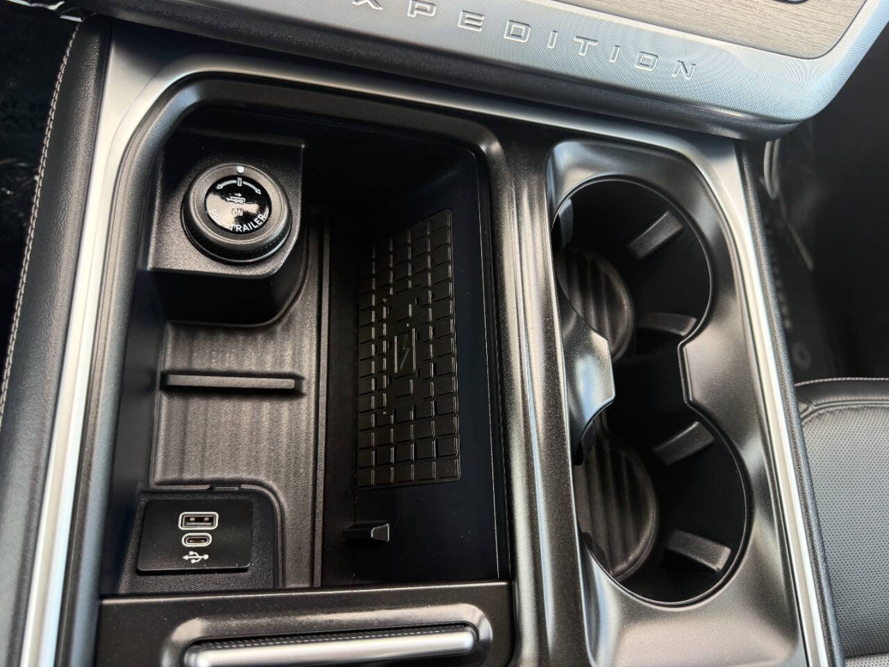 Used 2025 Ford Expedition Max Platinum AWD/4WD image 55
