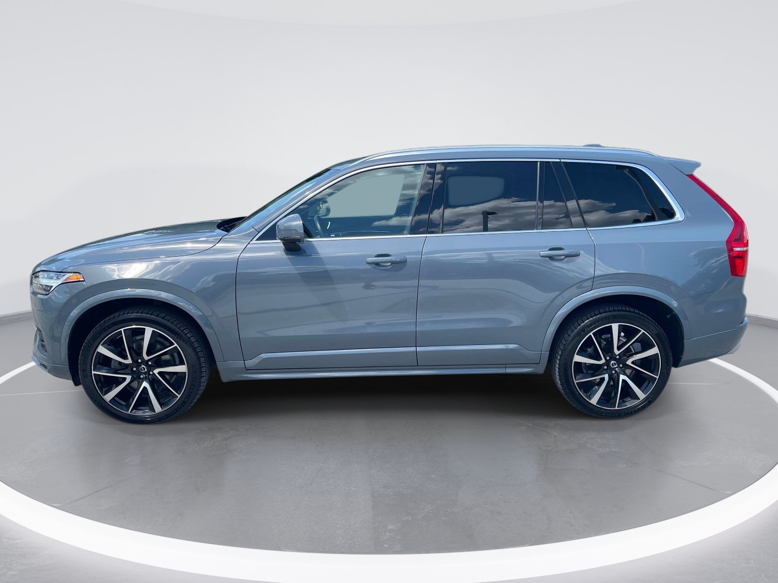 Used 2020 Volvo XC90 T6 Momentum w/ Protection Package Premier AWD/4WD image 6