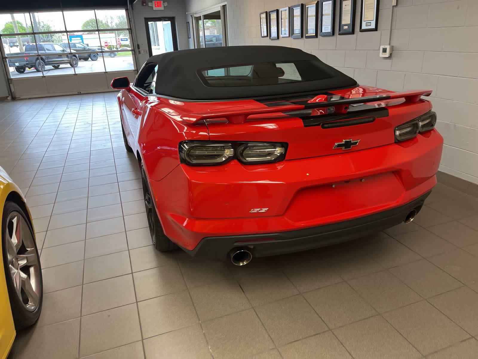 Used 2021 Chevrolet Camaro SS RWD image 10