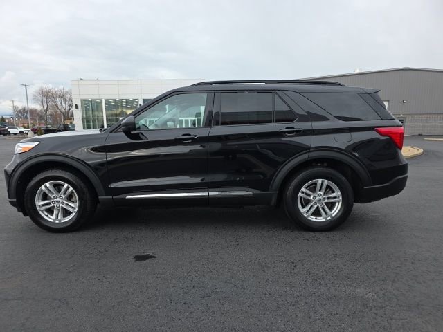 Used 2021 Ford Explorer XLT w/ Equipment Group 202A image 3