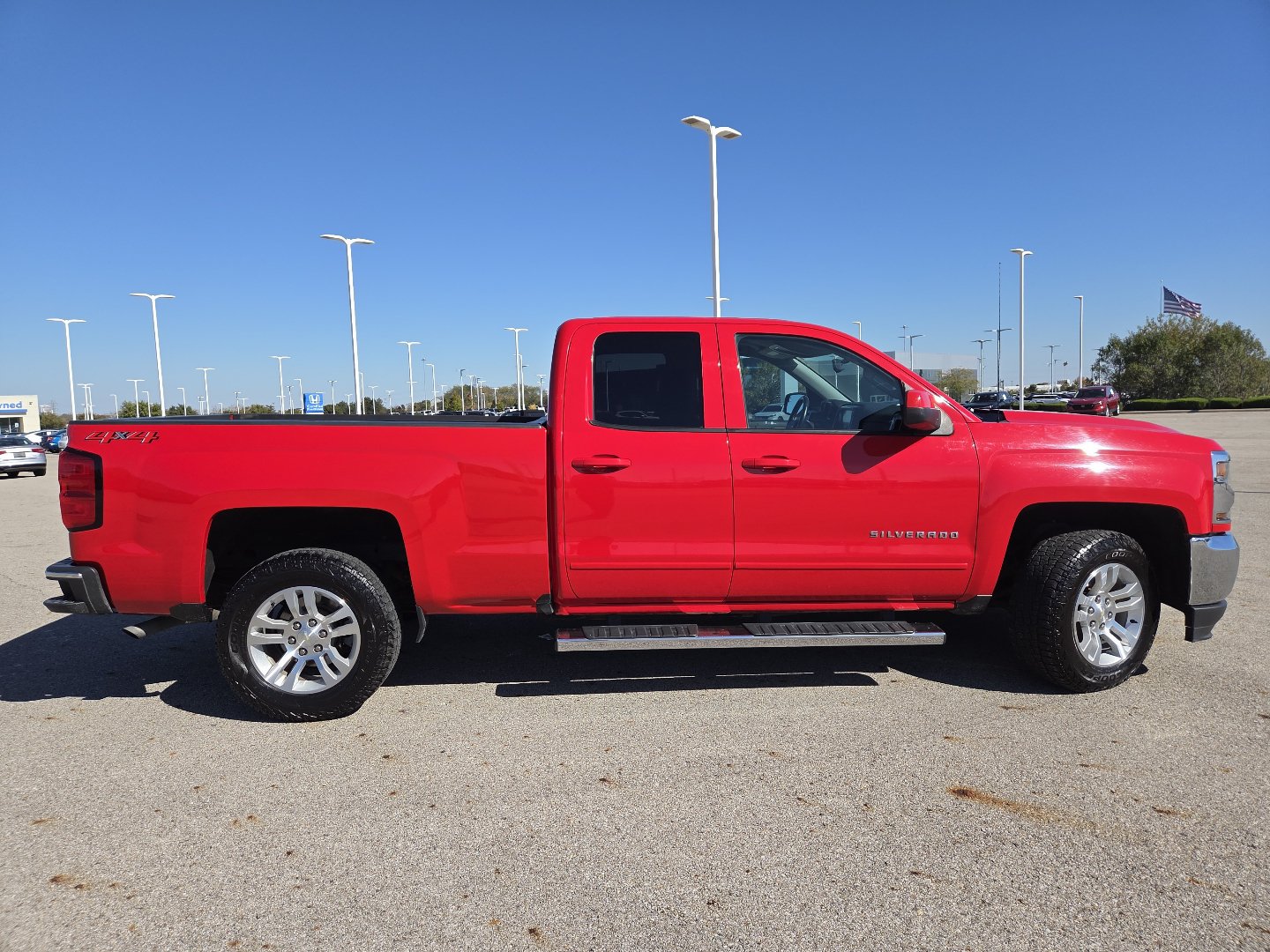Used 2018 Chevrolet Silverado 1500 LT w/ All Star Edition AWD/4WD image 19