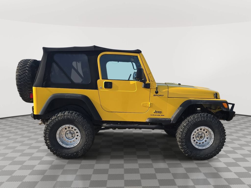 Used 2004 Jeep Wrangler 4WD image 8