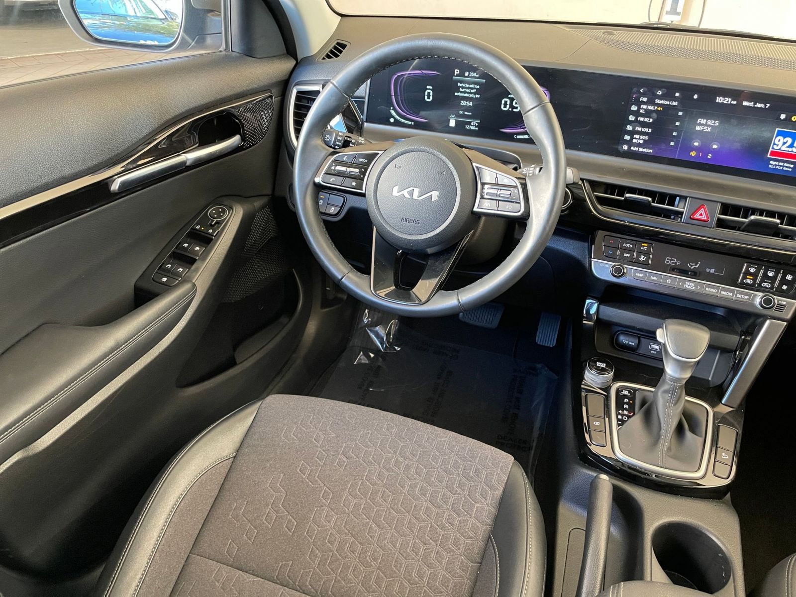 Used 2025 Kia Seltos S FWD image 35