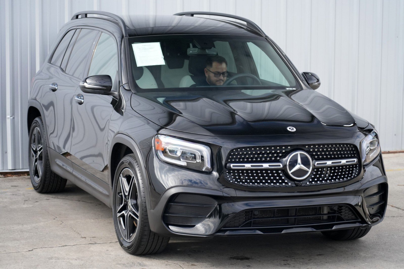 Used 2023 Mercedes-Benz GLB 250 image 56