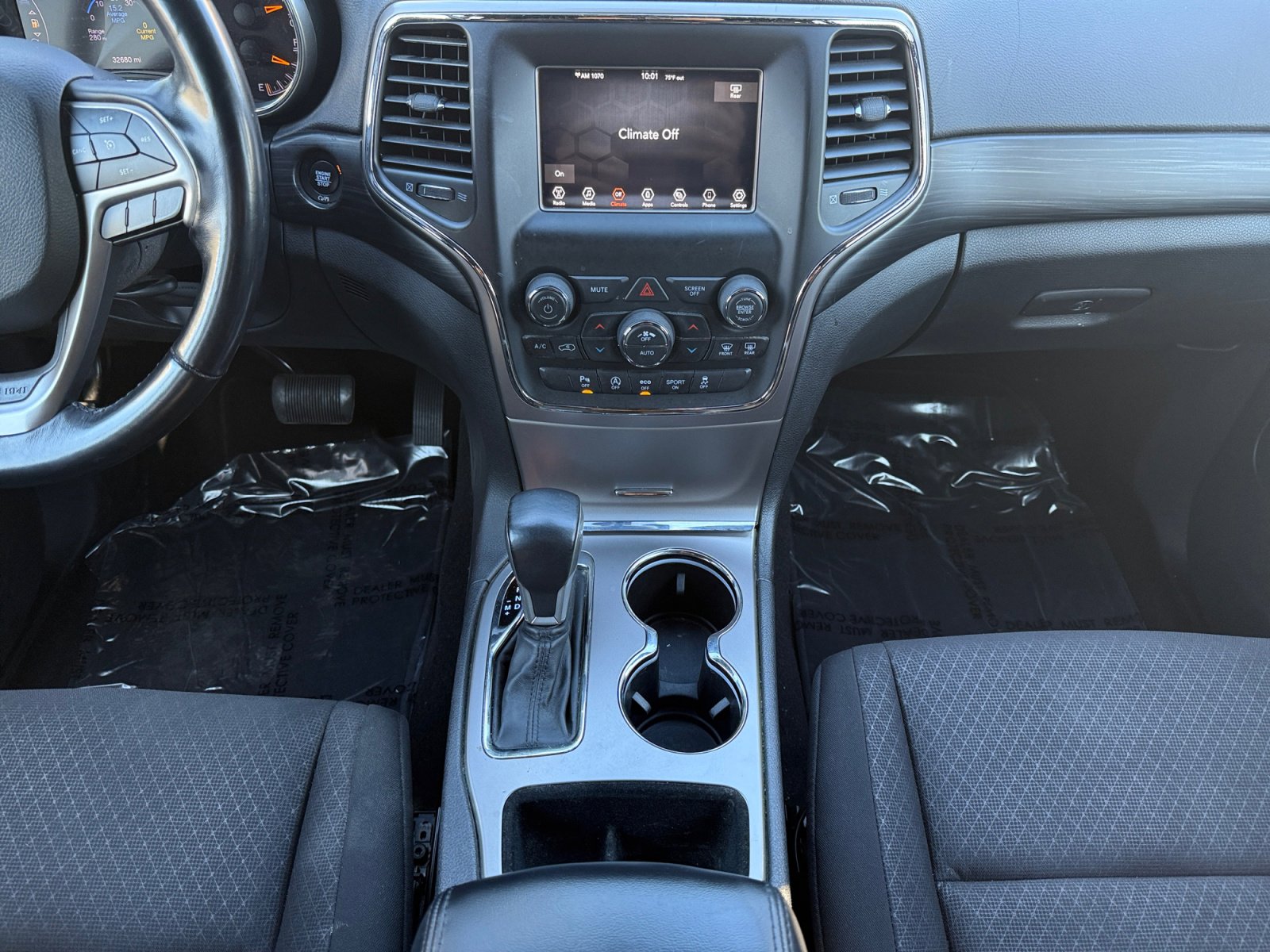 Used 2021 Jeep Grand Cherokee Laredo image 11