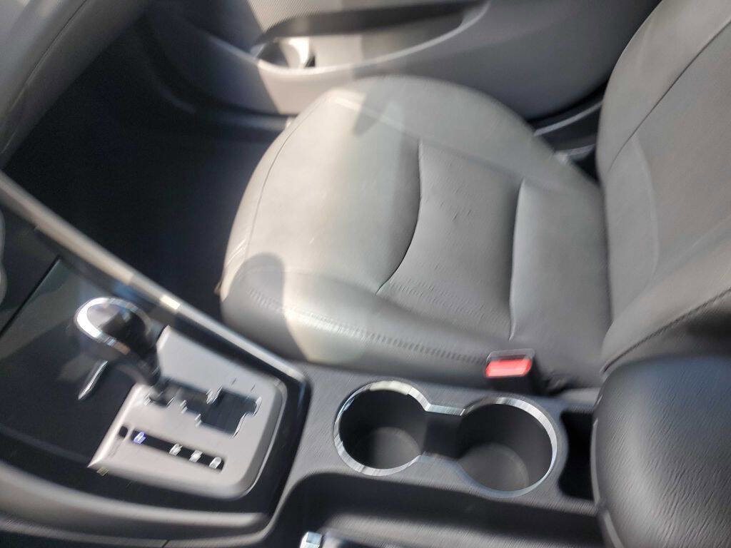 Used 2013 Hyundai Elantra Limited FWD image 25