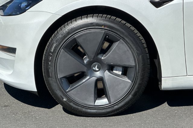 Used 2023 Tesla Model 3 Standard Range RWD image 28